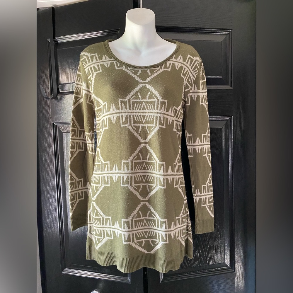 Comfy green sweater